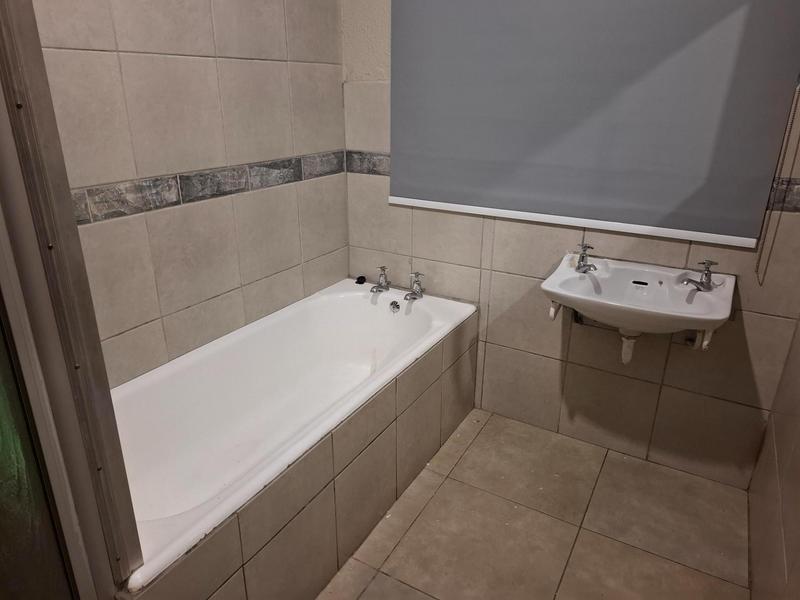 4 Bedroom Property for Sale in Parow North Western Cape